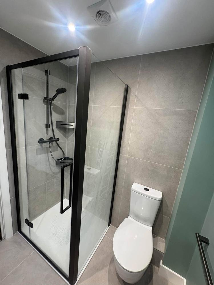 Black framed shower enclosure, Aquafix Services Leeds